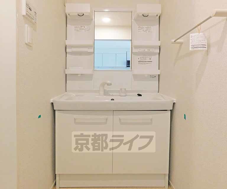 洗面設備　もちろんシャワ～ヘッド～！