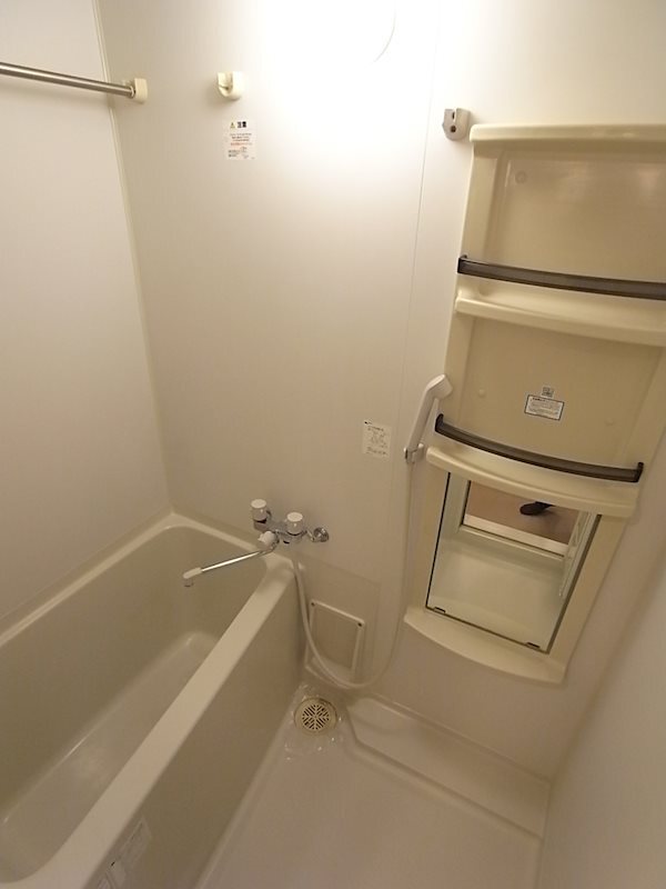 バス・シャワールーム　※別部屋参考写真