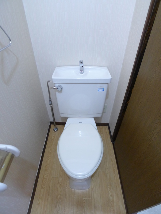 中島ビルのトイレ写真