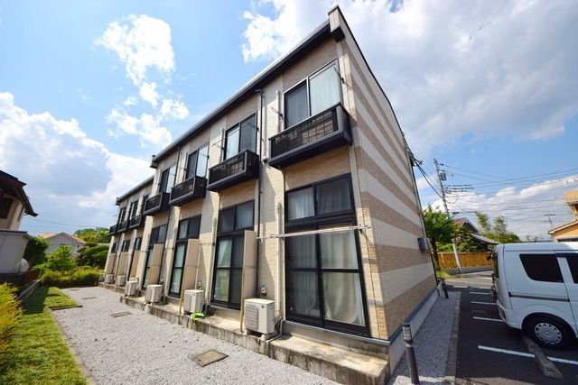 建物外観　★閑静な住宅街に建っております♪キレイな外観ですね★