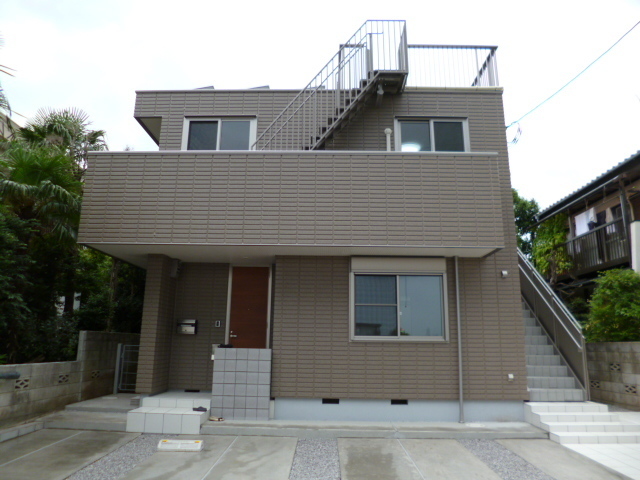 建物外観　★駐車場付き★地震に強い旭化成ヘーベルメゾン★
