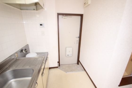 玄関　※別部屋の写真です