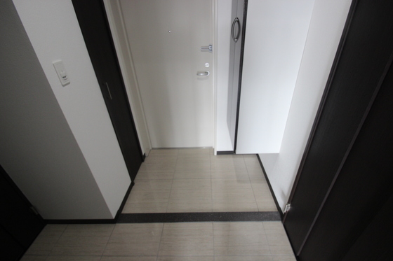 玄関　※別部屋の写真です