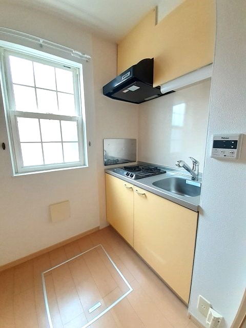 キッチン　自炊も楽しめる２口コンロ付きのキッチン♪（同仕様画像）