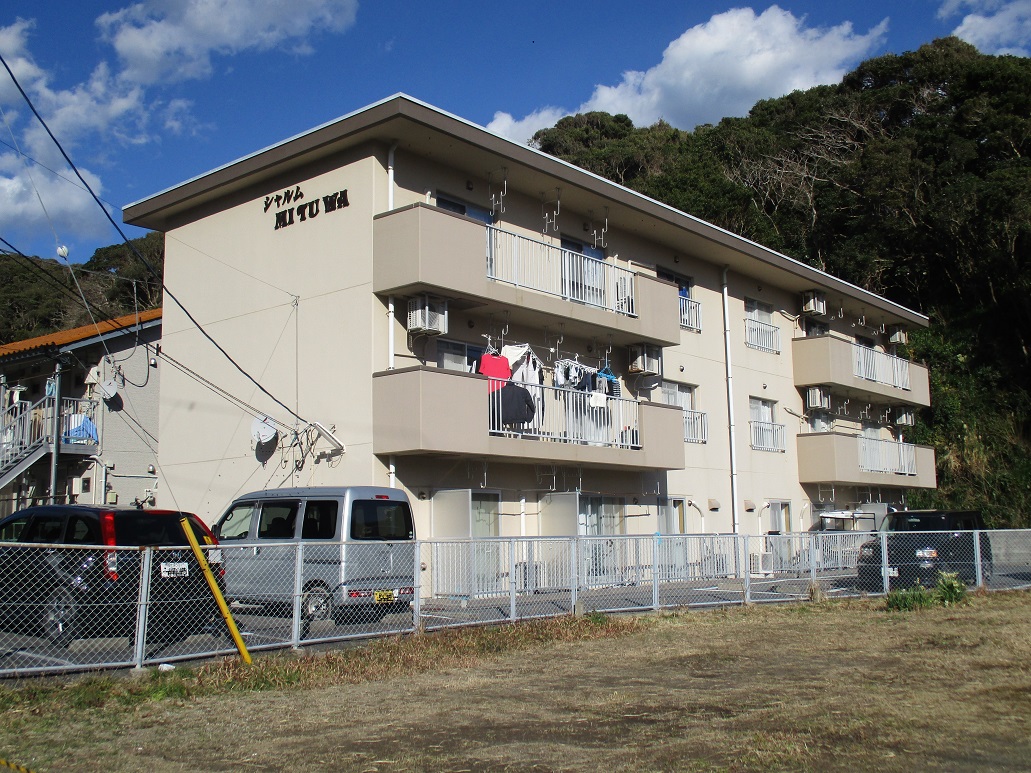 シャルムミツワの建物外観