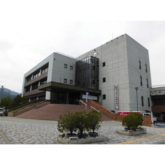 役所　千曲市役所戸倉庁舎（役所）まで709m