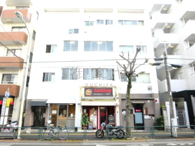 世田谷区桜のマンションの建物外観
