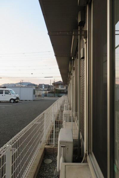 バルコニー　バルコニー西北向き　南方向に撮影