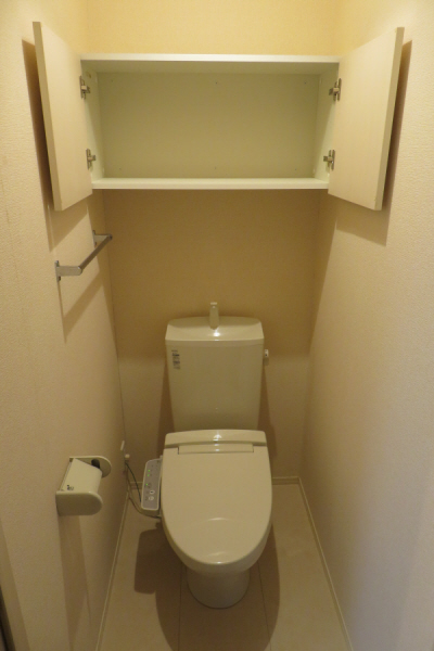 トイレ　ウォシュレット　棚付