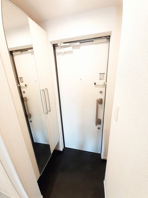 【大崎市古川諏訪のアパートの玄関】