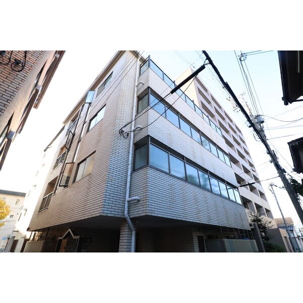 大阪市城東区新喜多東のマンションの建物外観