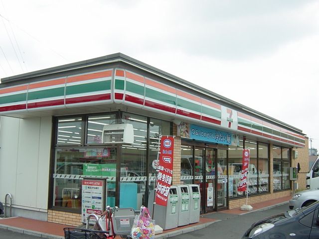 コンビニ　セブンイレブンさいたま三橋5丁目店（コンビニ）まで806m