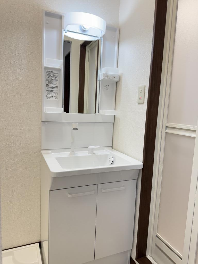 洗面設備　独立洗面台付き！