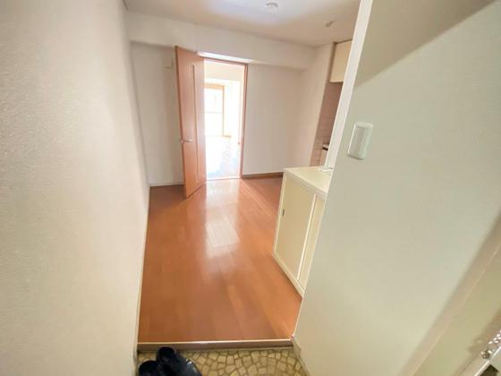 玄関　※別部屋の写真です