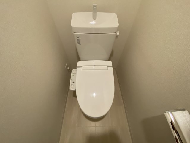 プレサンス名古屋幅下ファビュラスのトイレ写真