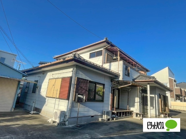 松岡一戸建の建物外観