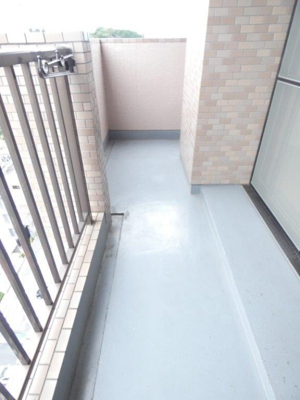 バルコニー　図面と現状に相違がある場合には現状を優先