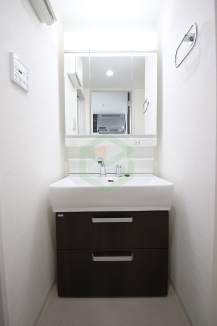 洗面設備　同シリーズ別物件の写真です