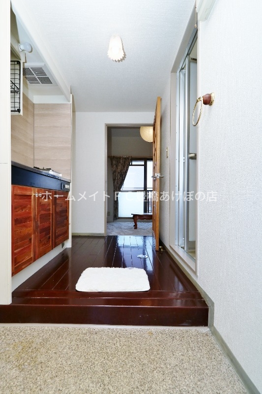 玄関　同型別部屋写真