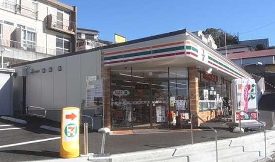コンビニ　セブンイレブン横浜上永谷2丁目店（コンビニ）まで376m