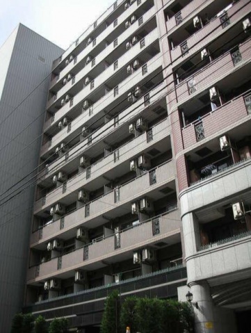 【横浜市中区山下町のマンションの建物外観】