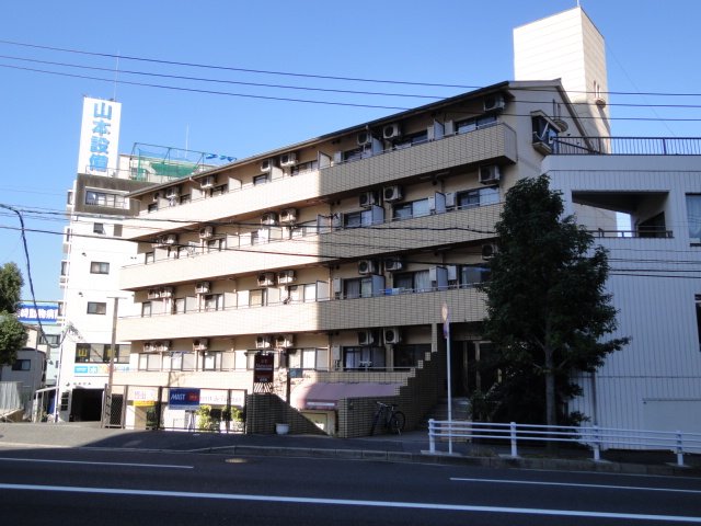 【広島市東区牛田本町のマンションの建物外観】