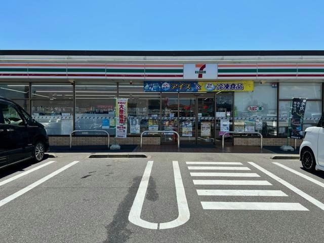 【岐阜市鏡島南のアパートのコンビニ】