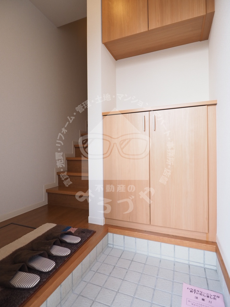 玄関　シューズボックスも完備されたゆとりの玄関スペースです