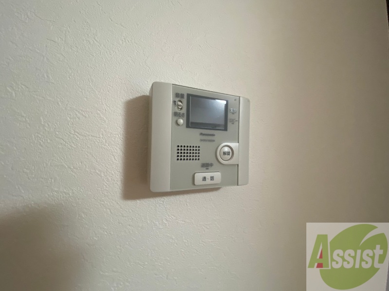 セキュリティ　ＴＶモニター付インターホンです。来客者の顔が見えるので安心！