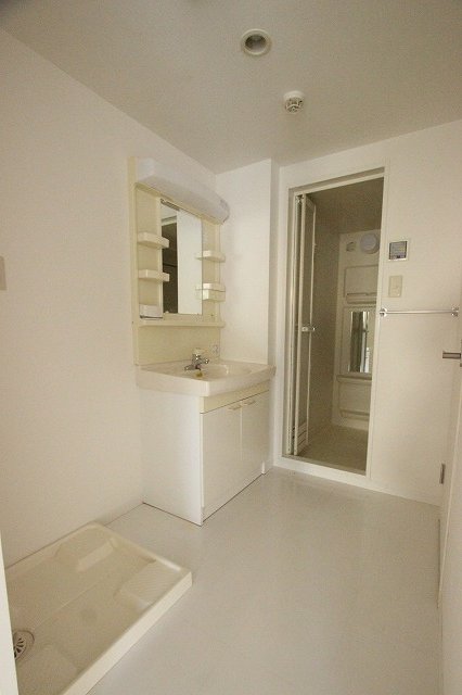 洗面設備　同物件、別号室のものです。