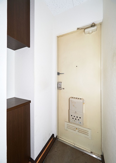 玄関　シューズボックスあります