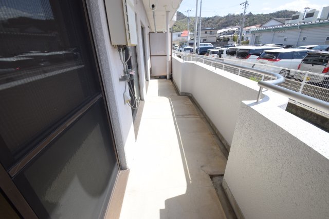 バルコニー　陽当たり良好なバルコニーです