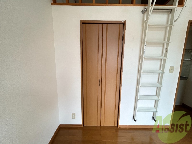 収納　収納はこちら。中の様子が気になりますね。