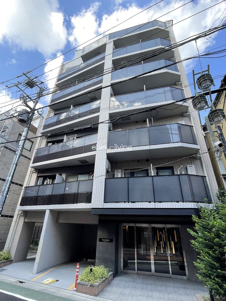 東京メトロ日比谷線 中目黒駅 徒歩8分 築6年