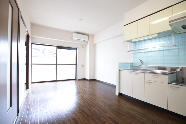 居室・リビング　（照明は設備ではありません）