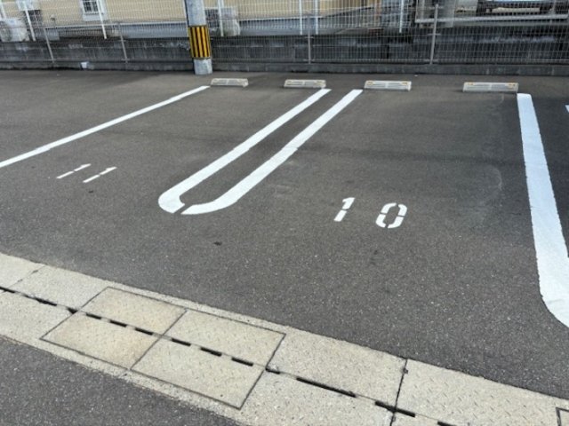 駐車場　駐車スペースもあります☆