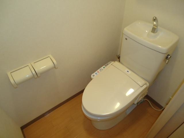 トイレ　シャワー付トイレ