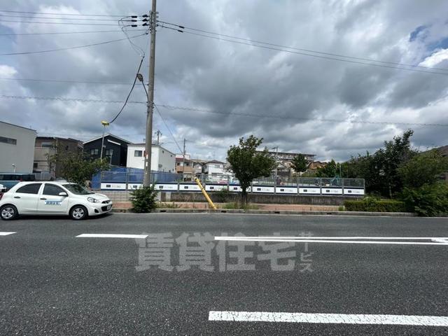 その他　キリン堂　アイ薬局　鴻池店(調剤薬局)（その他）まで221m