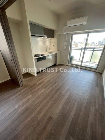 居室・リビング　ゆったり過ごせる居間です