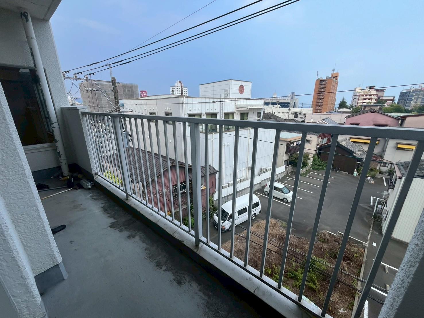 バルコニー　ベランダ