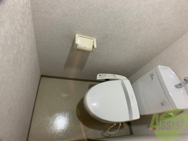 トイレ　こちらはトイレです。清潔感があり、安心して使用できます。
