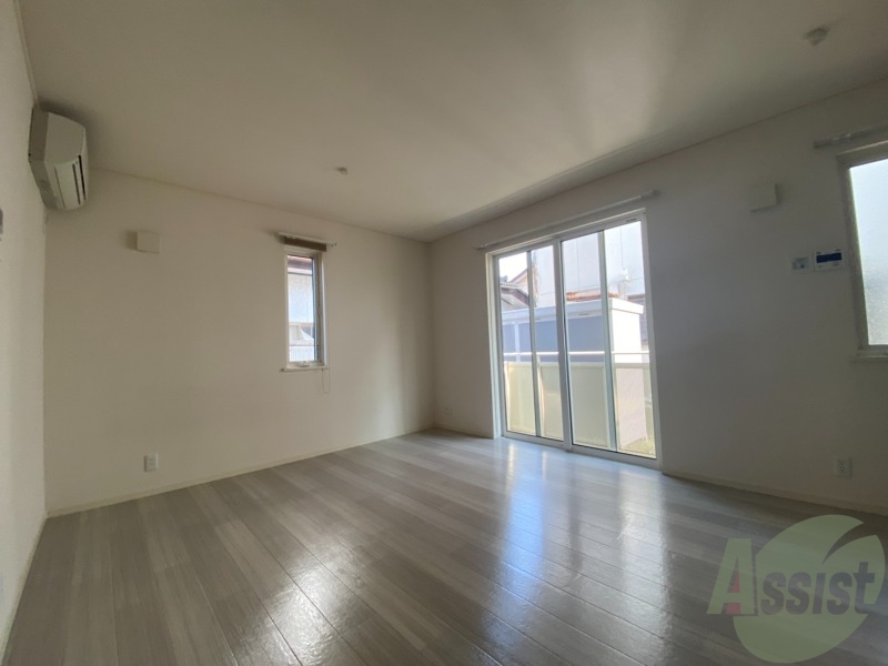 居室・リビング　広くてキレイなＬＤＫが広がっていて、充実した生活が送れそう。