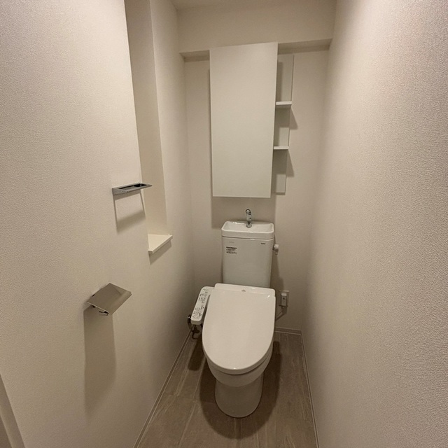 トイレ　※写真は同タイプ住戸です。