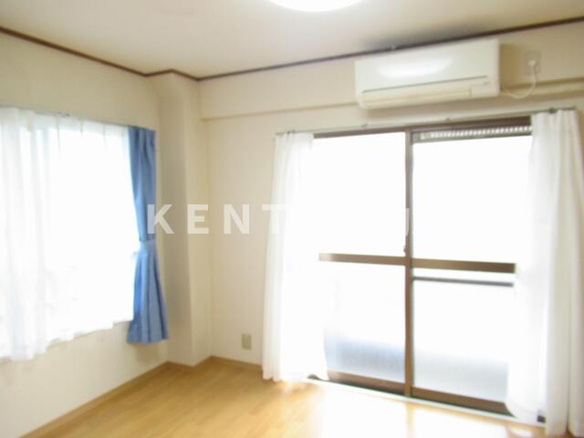 居室・リビング　ゆったりとした居間です