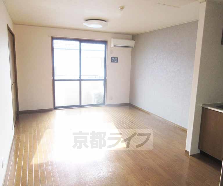 居室・リビング　広々使いやすい