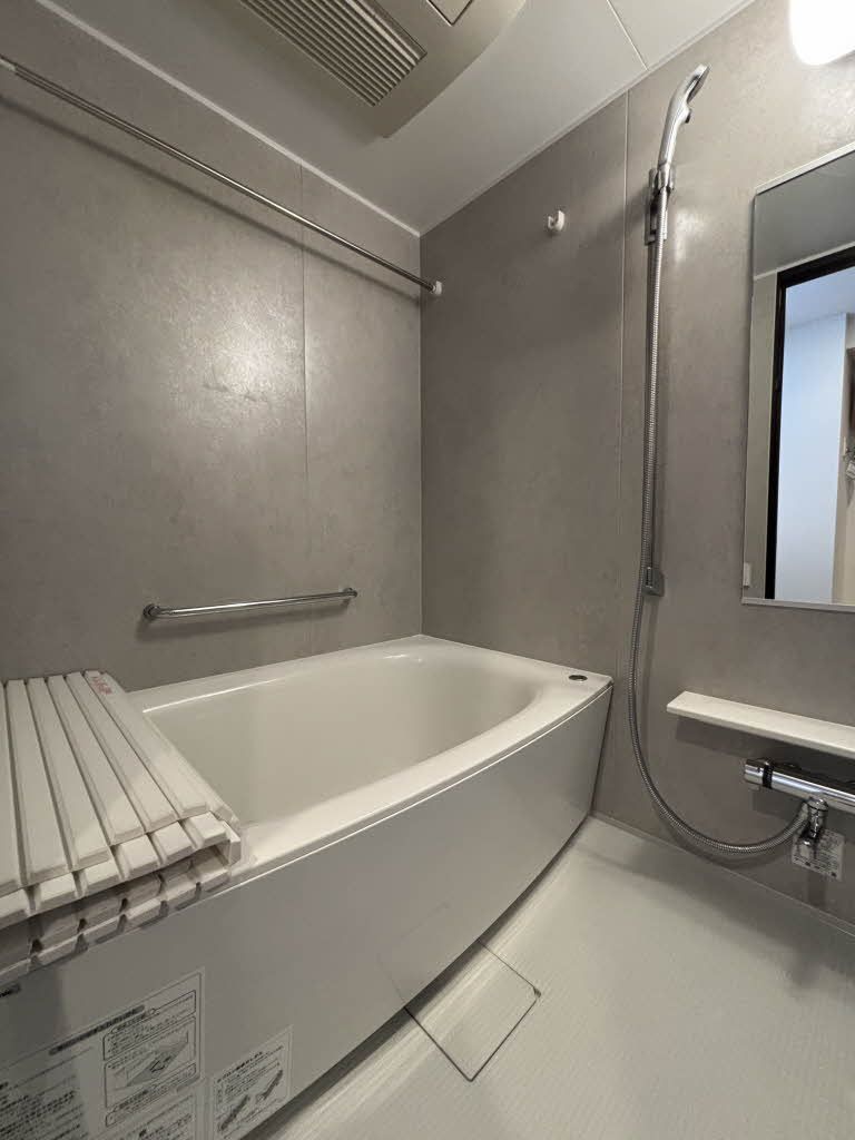 その他　【エントランス、オートロック仕様】