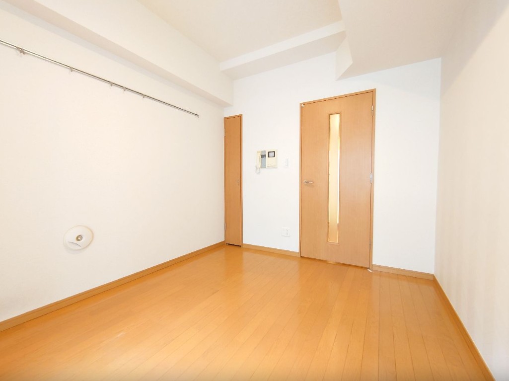 居室・リビング　別部屋参考画像です