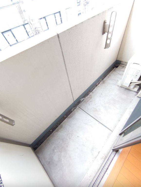 バルコニー　別部屋イメージ画像になります