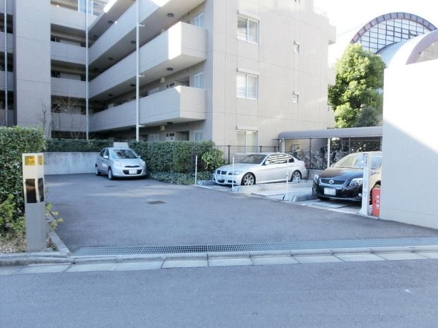 駐車場　★３段機械式駐車場です★