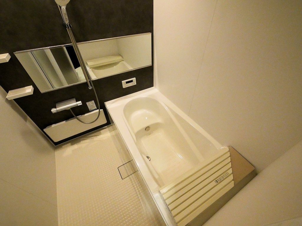 バス・シャワールーム　バス
